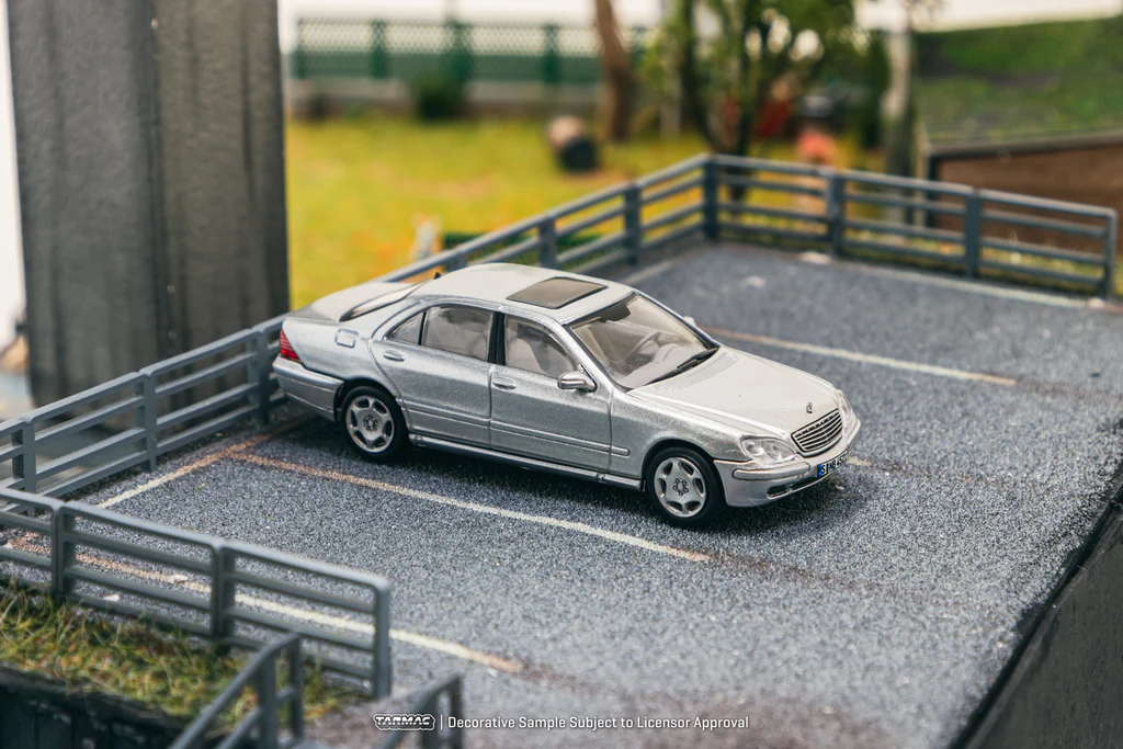 Tarmac Works 1/64 Mercedes-Benz S-Class Brilliant Silver Metallic